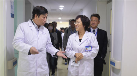 中医、中西医结合诊治疑难皮肤病新进展专家报告会”在京隆重召开(图5)